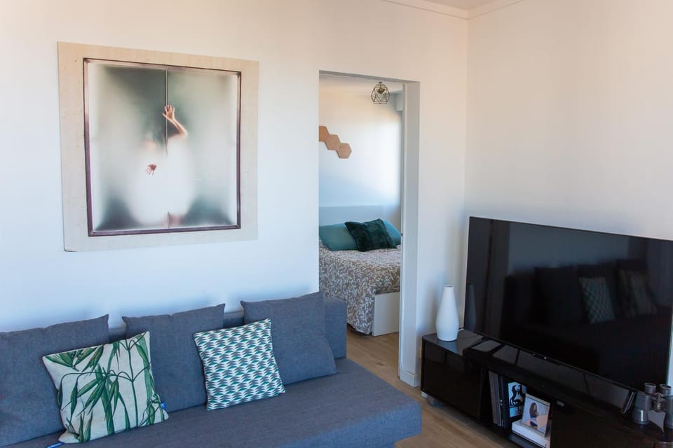 Communal lounge/ TV room, TV and multimedia, Living room