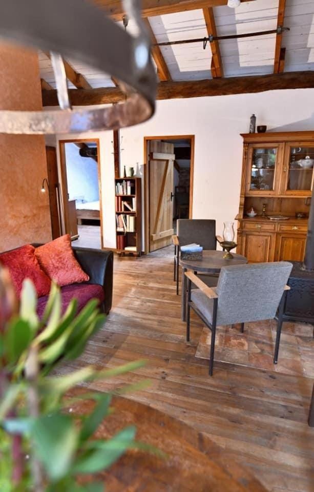 Gîte Appartement dans maison de village Apartment in Provence-Alpes-Côte d'Azur
