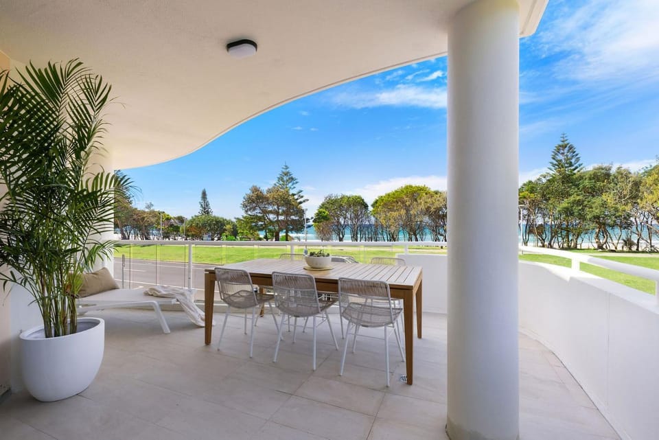 Day, Seating area, Garden view