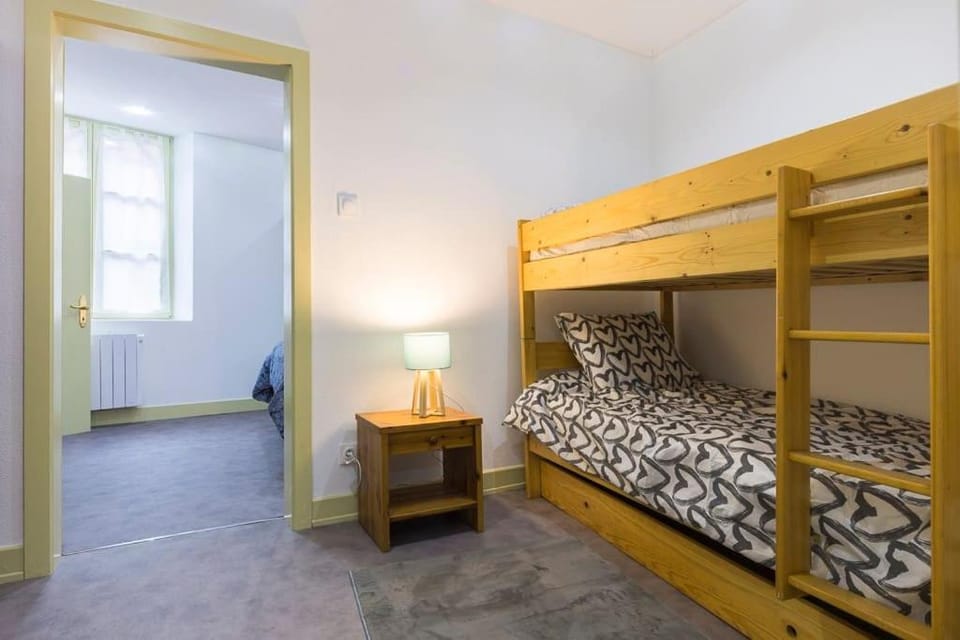 Bed, Photo of the whole room, Bedroom, bunk bed