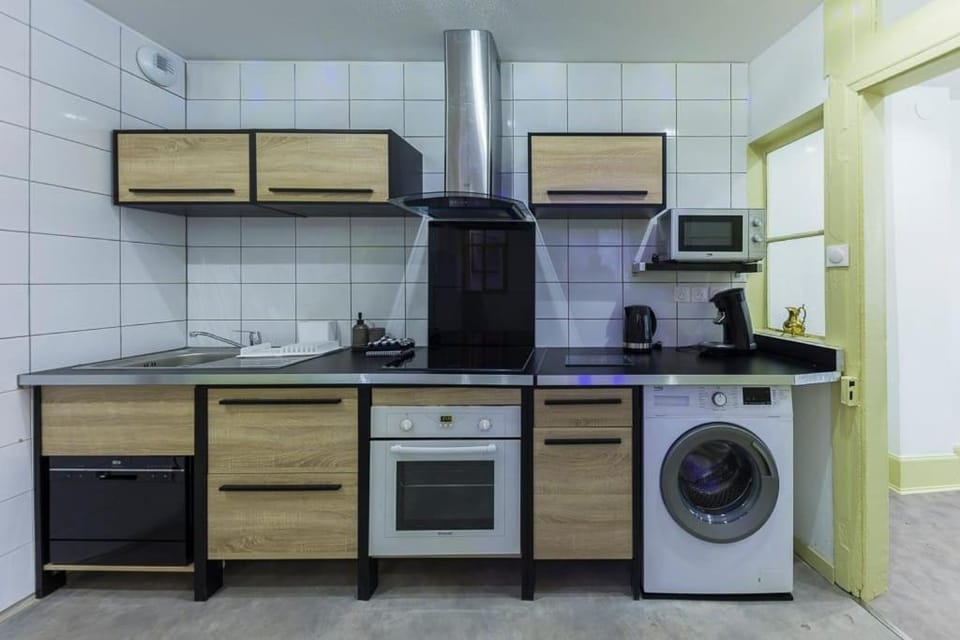 Kitchen or kitchenette, dishwasher, minibar, pet friendly, stove, toaster, washing machine
