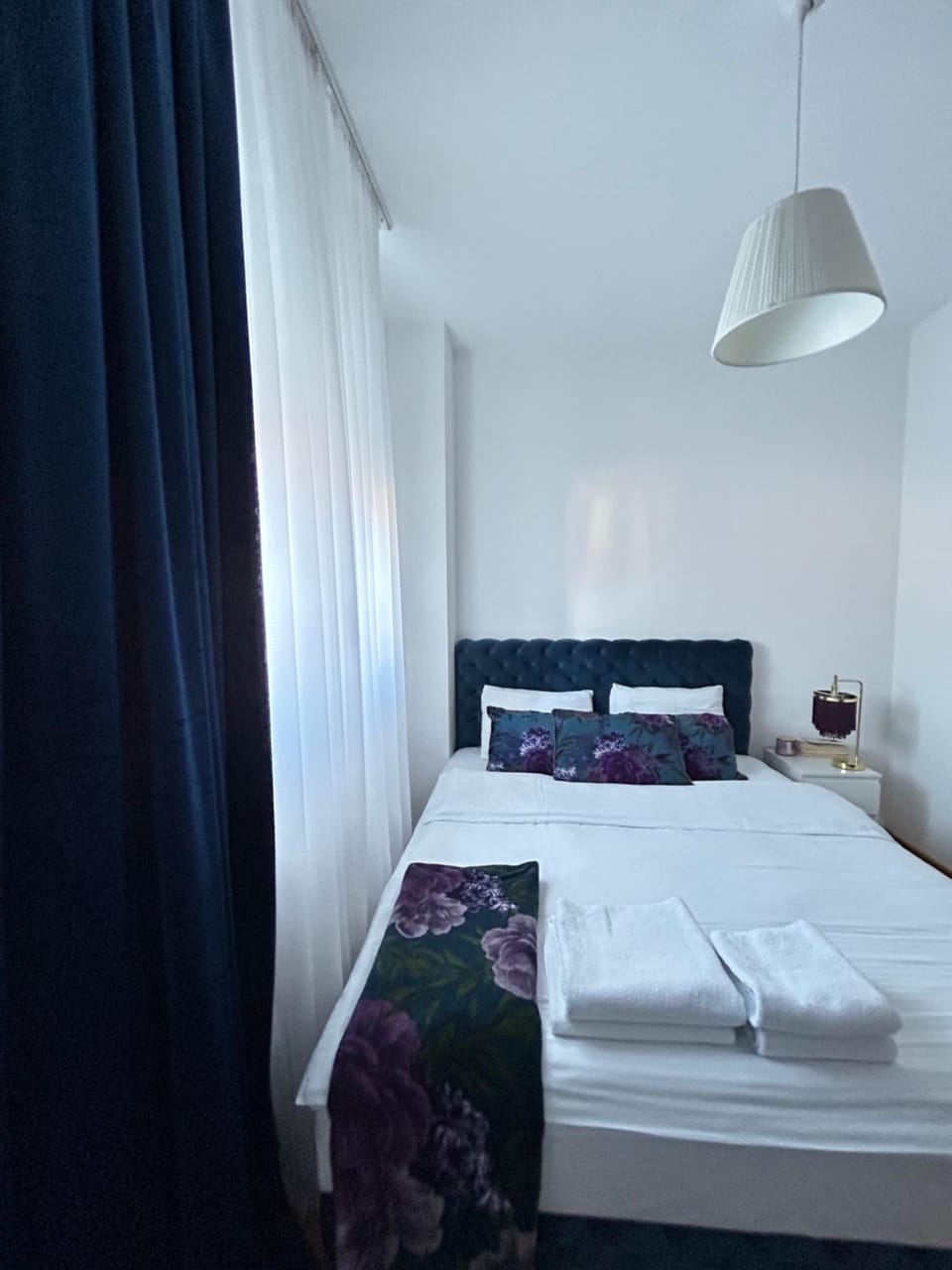 Room21 FREE GARAGE Apartment in Novi Sad