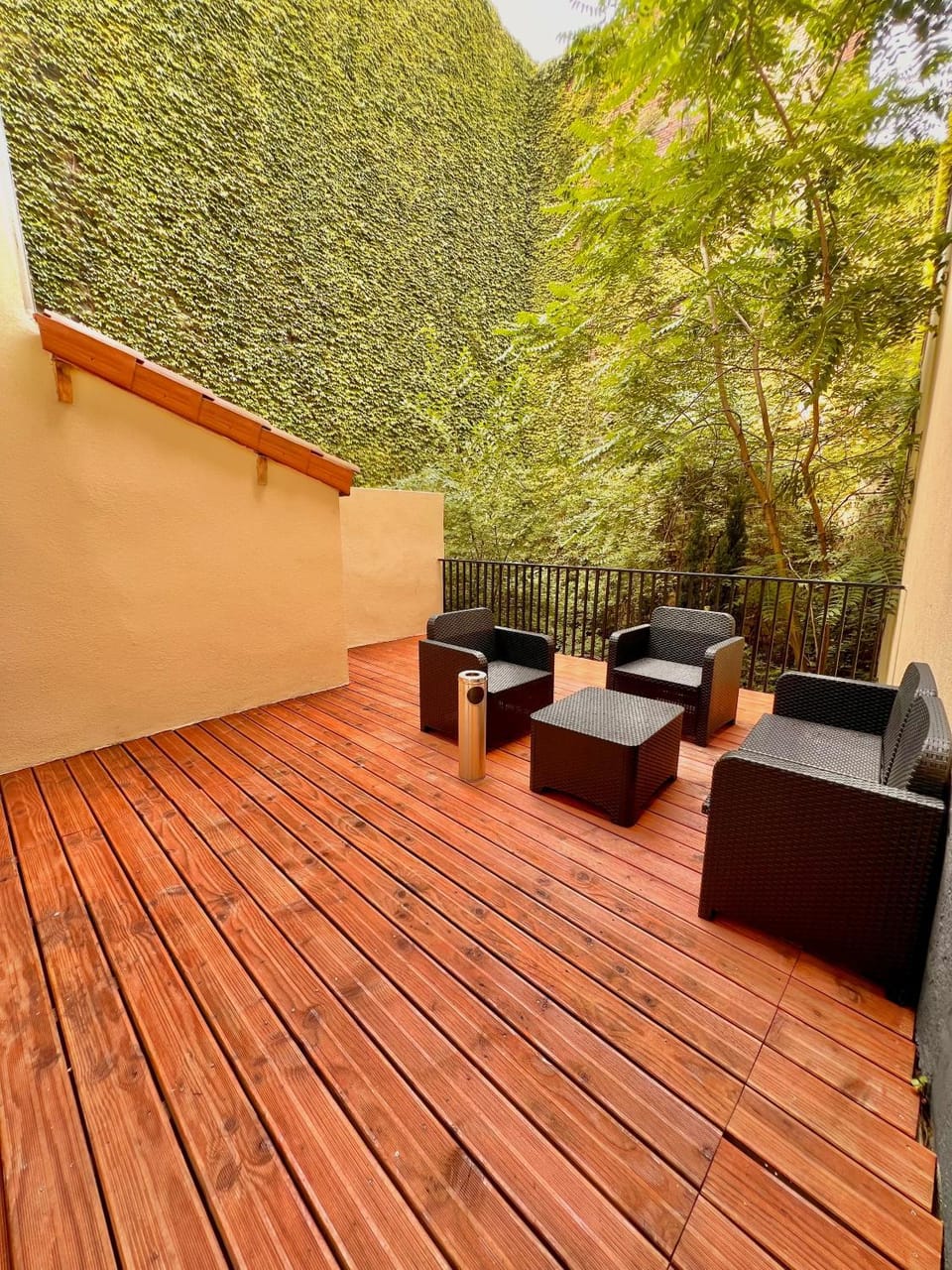 R.Suite Apartment in Saint-Étienne