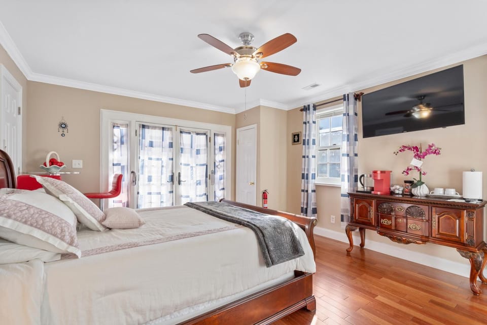 Bed, Bedroom