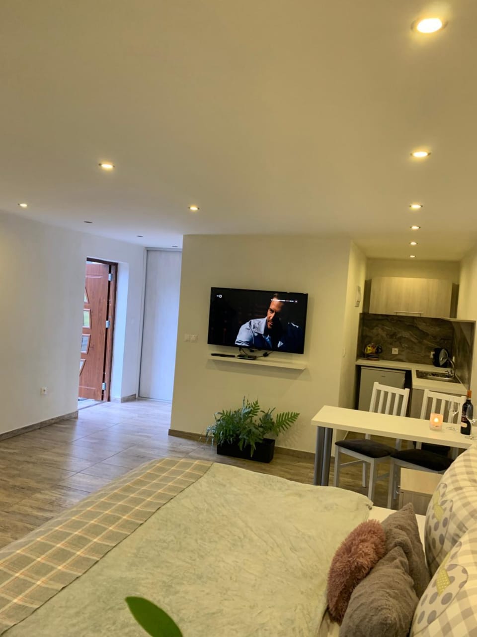 Communal lounge/ TV room