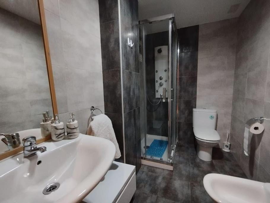 Precioso piso con ducha hidromasaje VUT-LE-726 Apartment in Castile and León