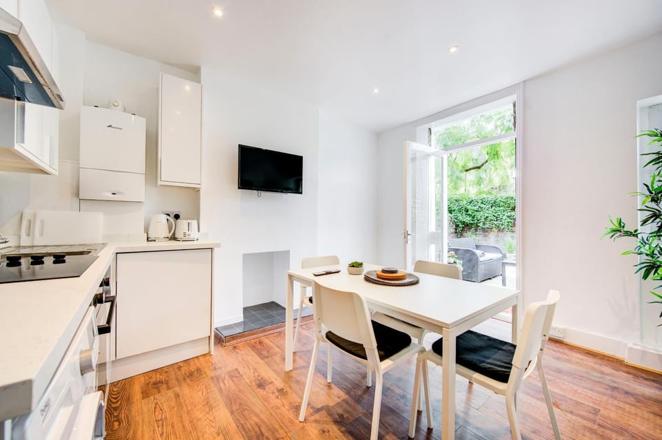 TV and multimedia, Kitchen or kitchenette