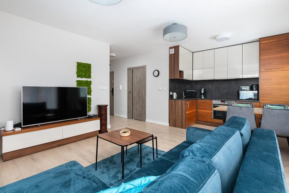 TV and multimedia, Kitchen or kitchenette, Living room