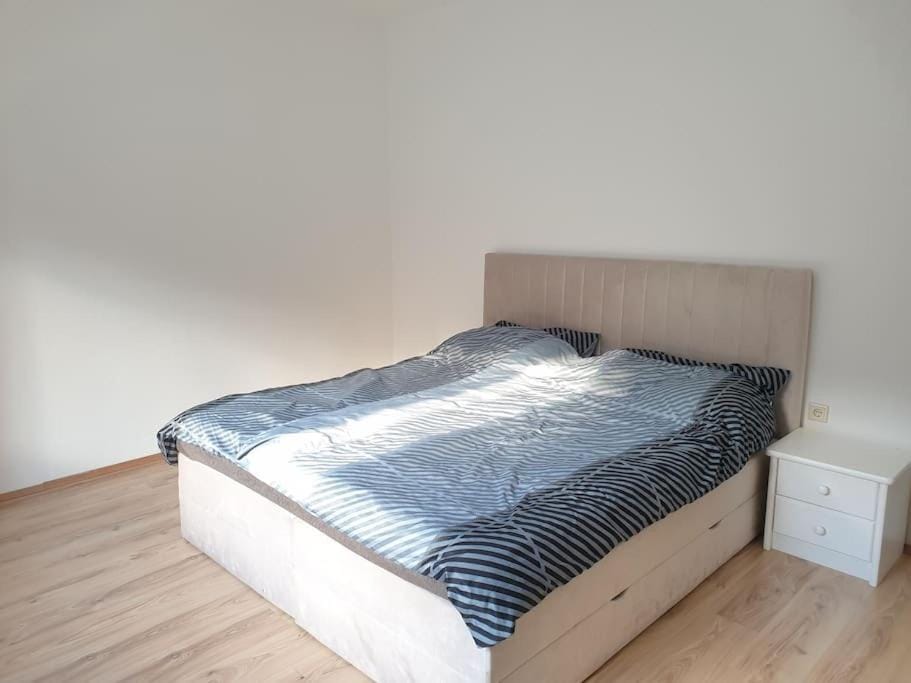 Schöne 2 Zimmer Wohnung im Herzen von Gleisdorf Apartment in Styria