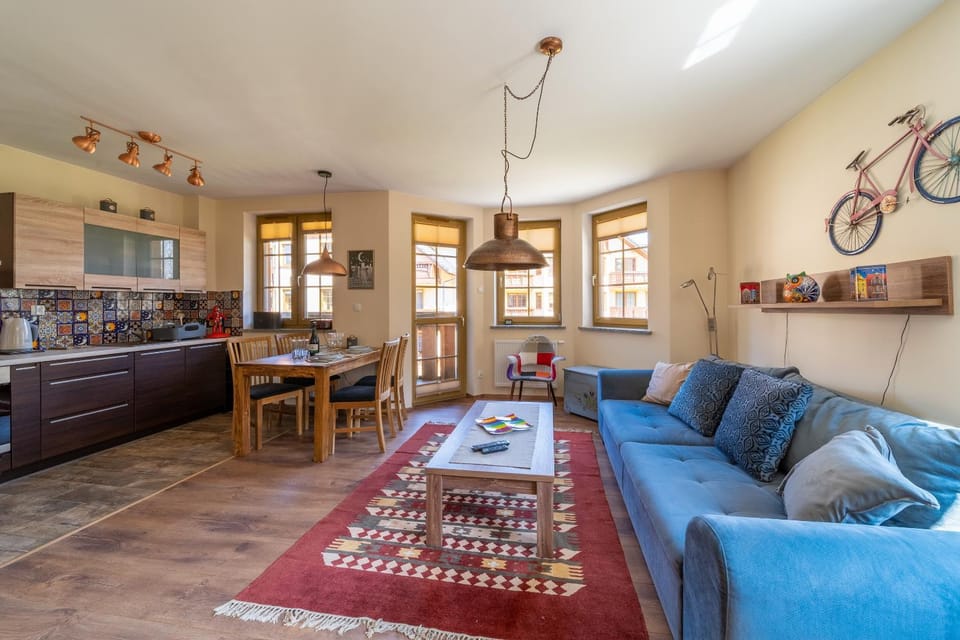 Apartament Księżycowy Apartment in Lower Silesian Voivodeship