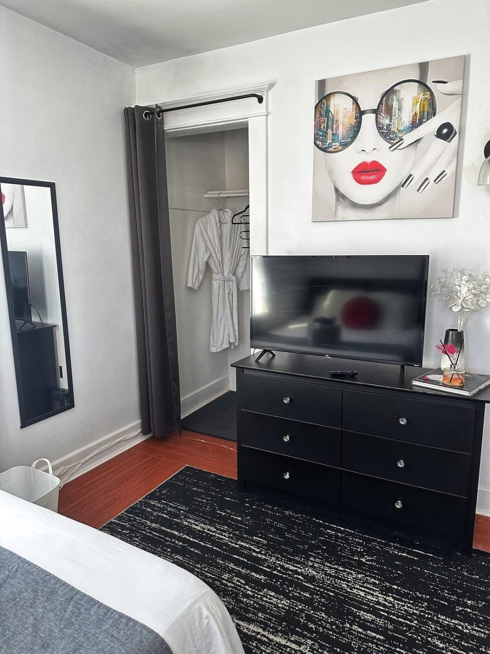 Bedroom, wardrobe
