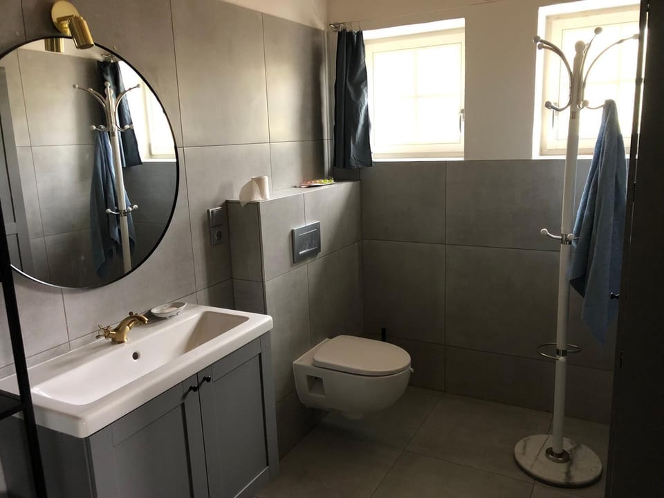 Toilet, Bathroom