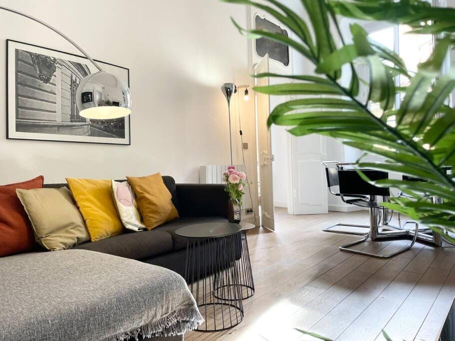Homelivia, VIEUX NICE, appartement de charme, clim balcon Apartment in Nice