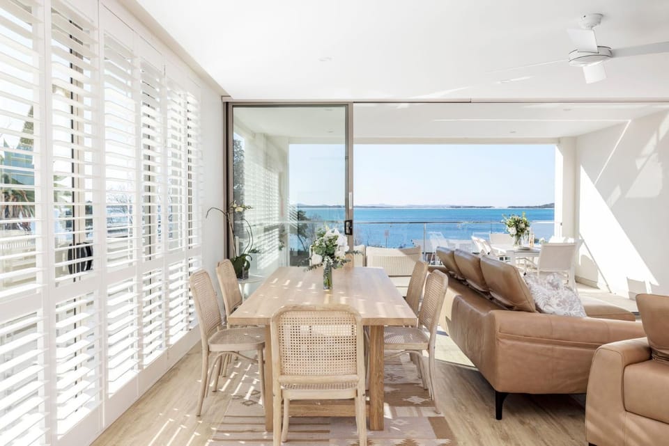 Aura 3 Spectacular Beachside Views Apartment in Shoal Bay