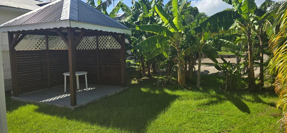Keshy island colibri Apartment in Leeward Islands