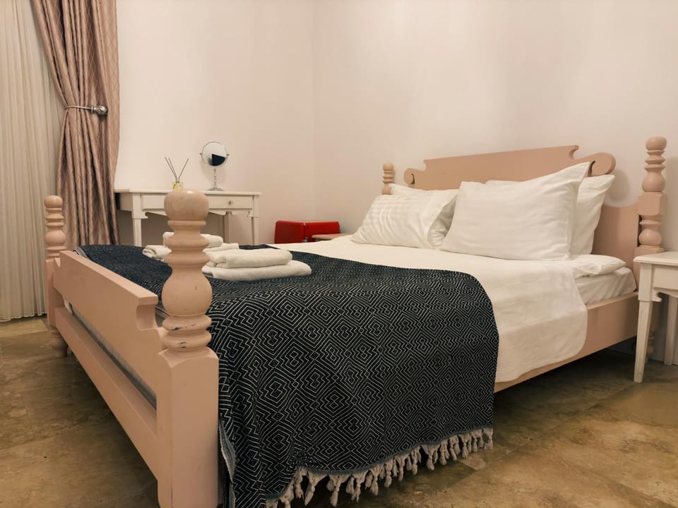 Fedora Otel Alaçatı Bed and Breakfast in Alaçatı