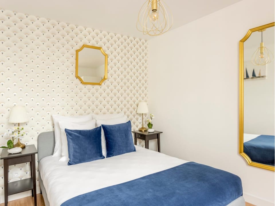 Bed, Bedroom