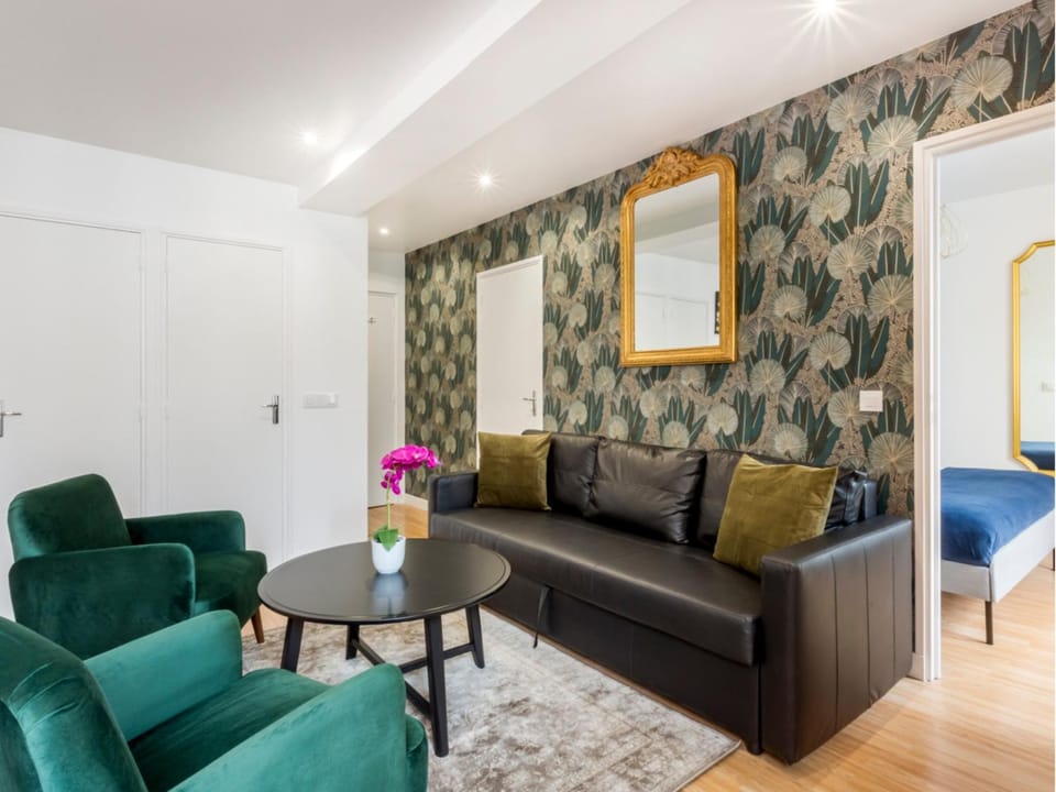 Facade/entrance, Living room