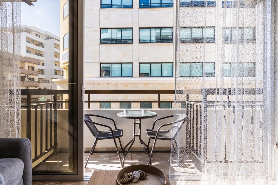 View (from property/room), Balcony/Terrace, Seating area, Dining area
