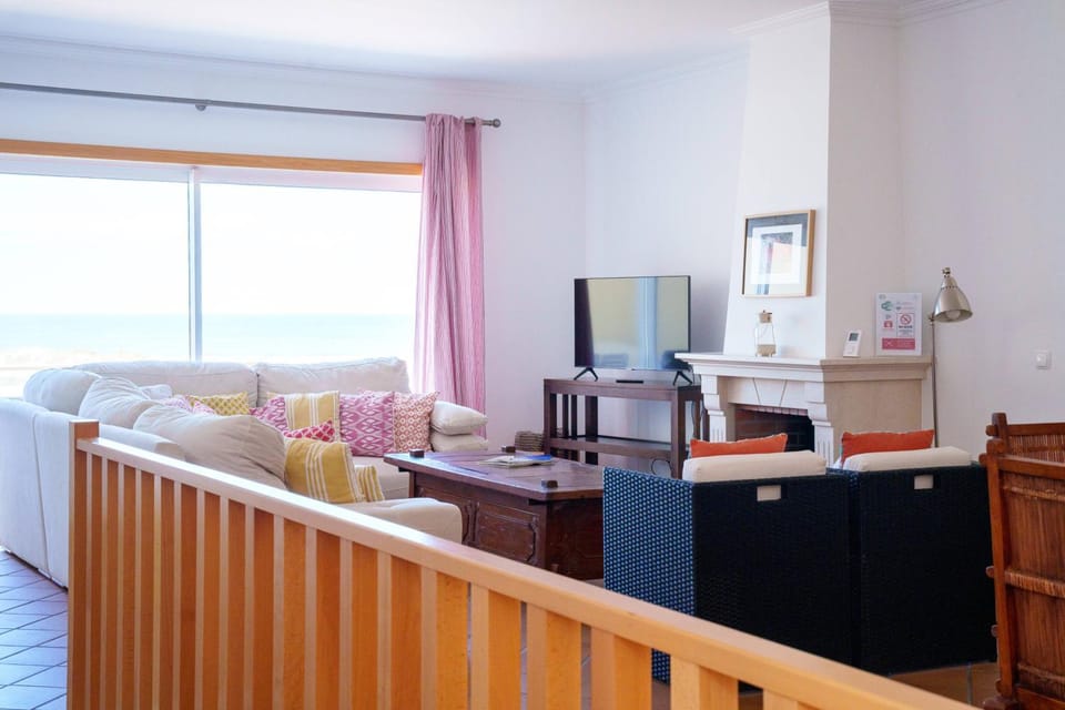 Sunset Retreat, Praia del Rey C7 Apartment in Amoreira