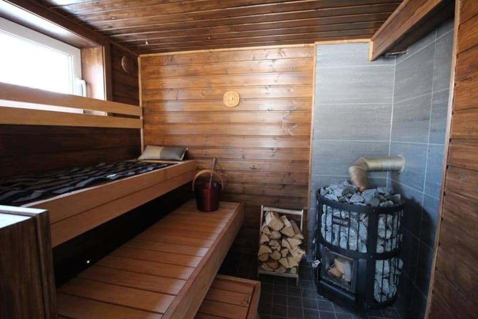 Beautiful riverside cottage with sauna Apartment in Lapland