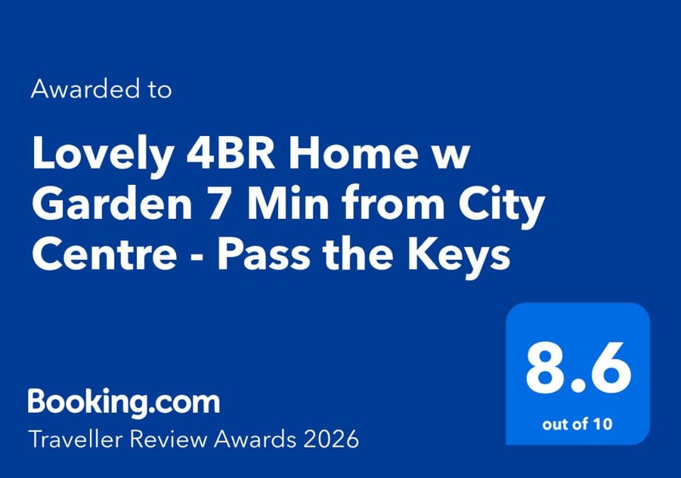 Lovely 4BR Home w Garden 7 Min from City Centre - Pass the Keys House in Belfast