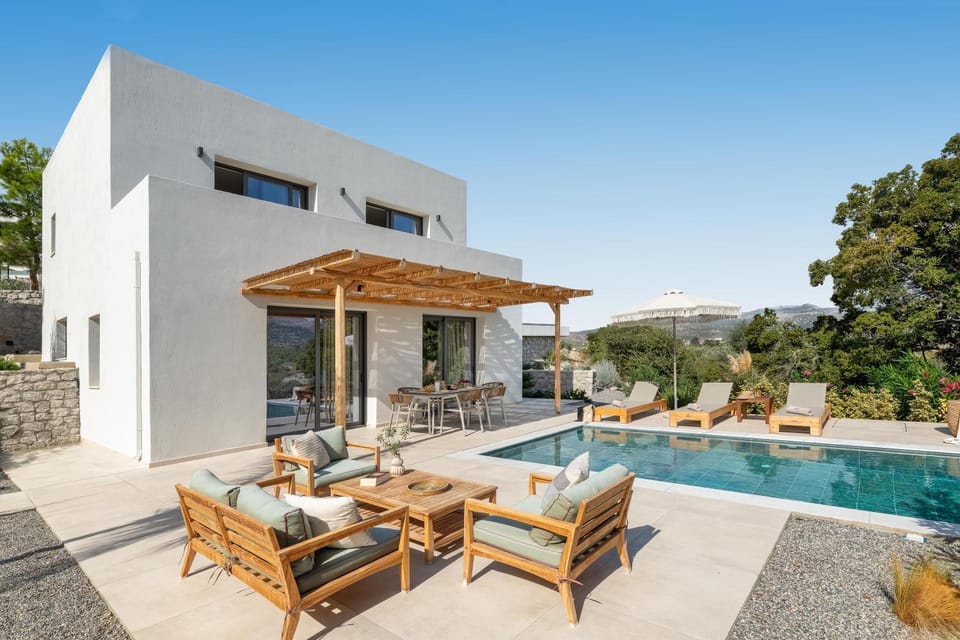 Property building, Patio, Spring, Day, Natural landscape, Living room, Seating area, Pool view, Swimming pool, sunbed