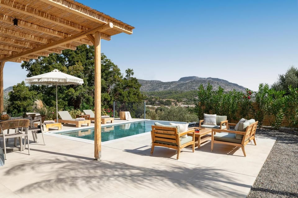 Patio, Spring, Day, Natural landscape, View (from property/room), Balcony/Terrace, Living room, Seating area, Dining area, Mountain view, Pool view, Swimming pool, sunbed