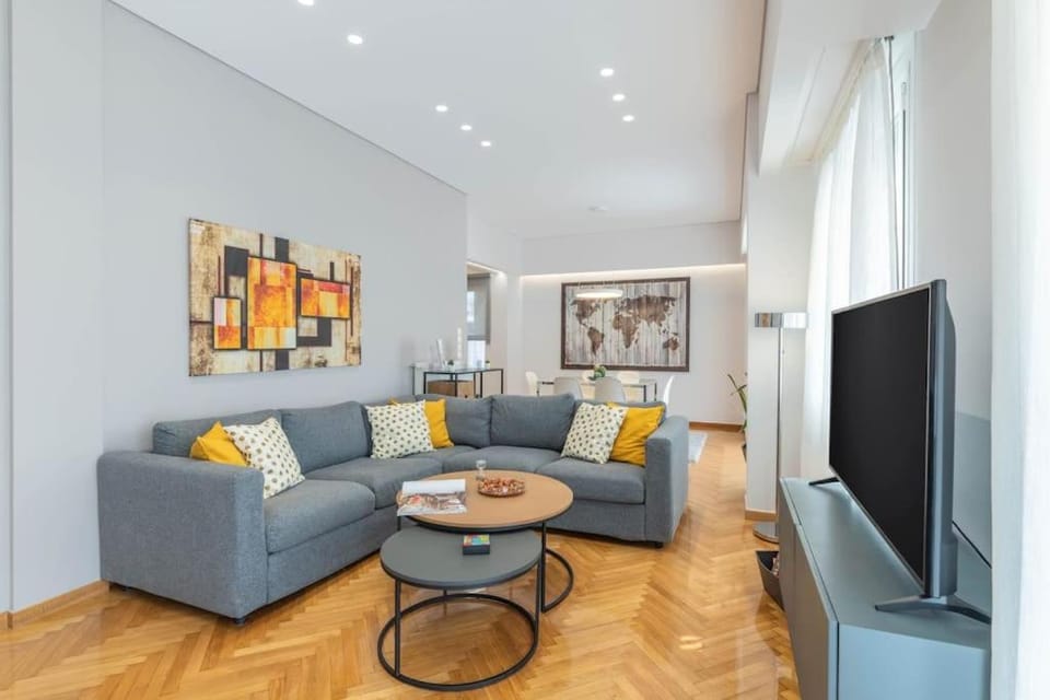 TV and multimedia, Living room, Seating area