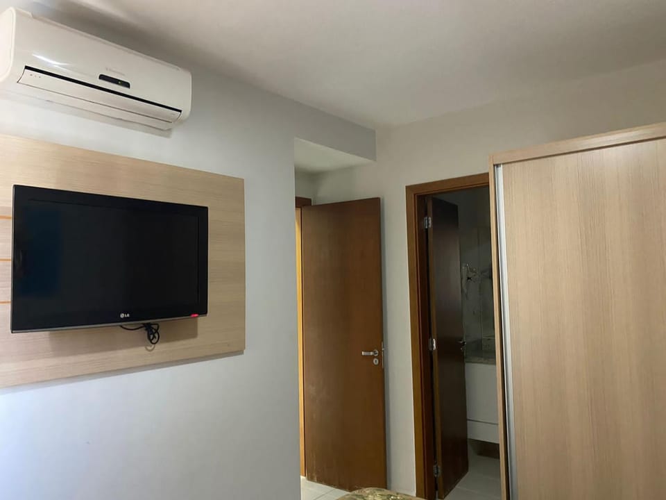 wardrobe, air conditioner