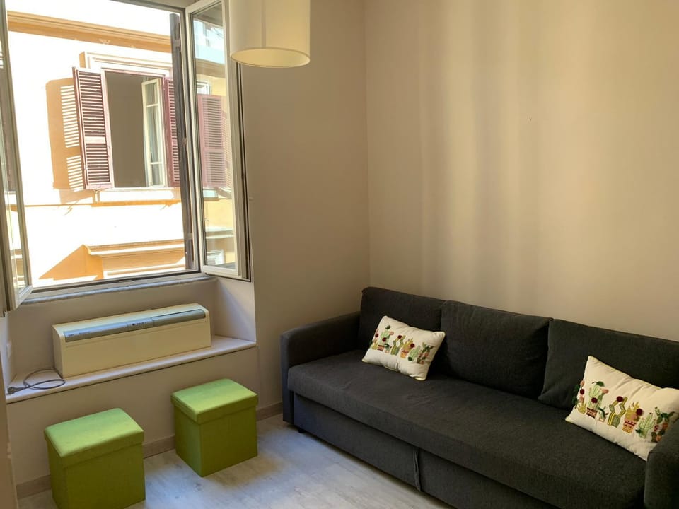 Cavour’s home Apartment in Rome