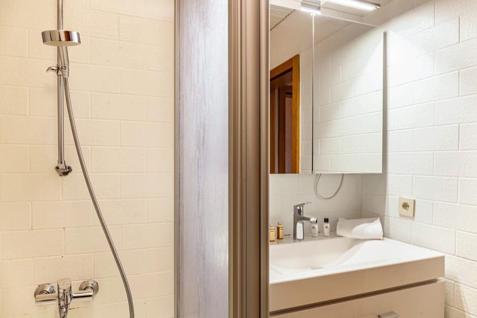 Bathroom, Living room