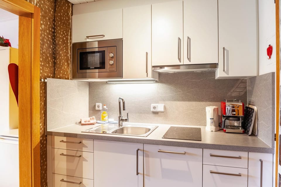 Kitchen or kitchenette, Living room