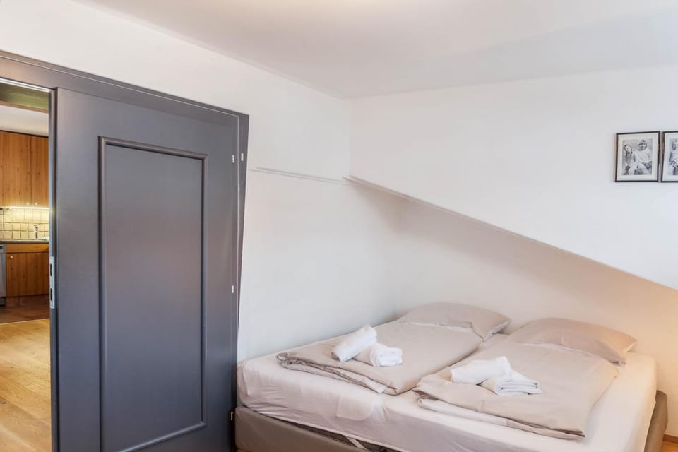 Property building, Living room, Bedroom