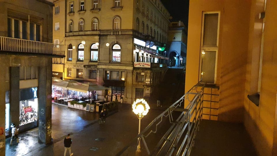 Balcony/Terrace, City view