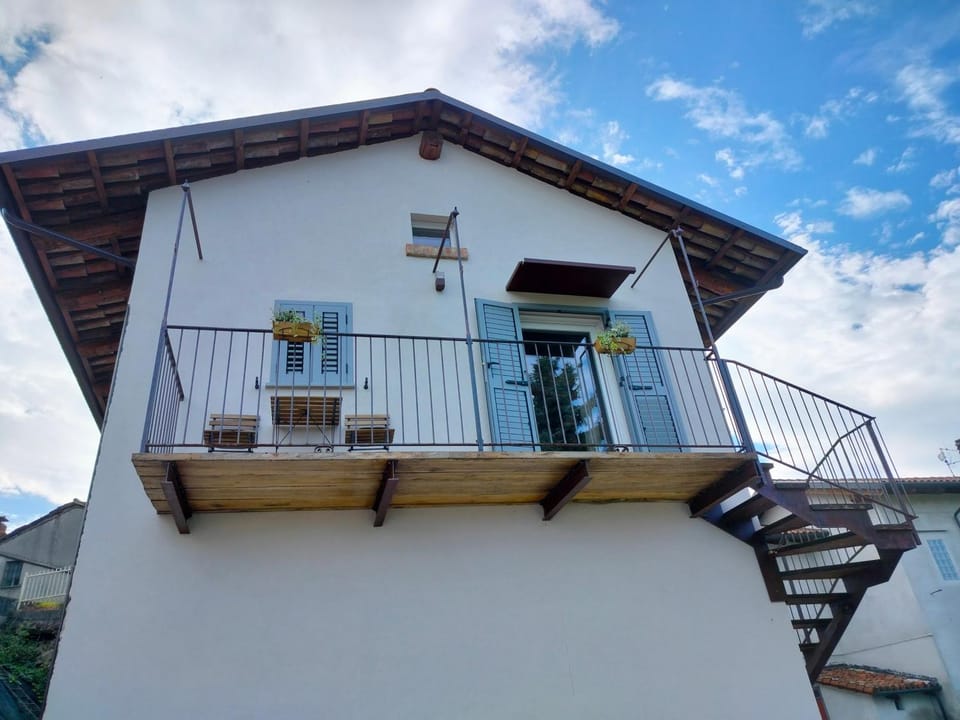 Property building, Balcony/Terrace