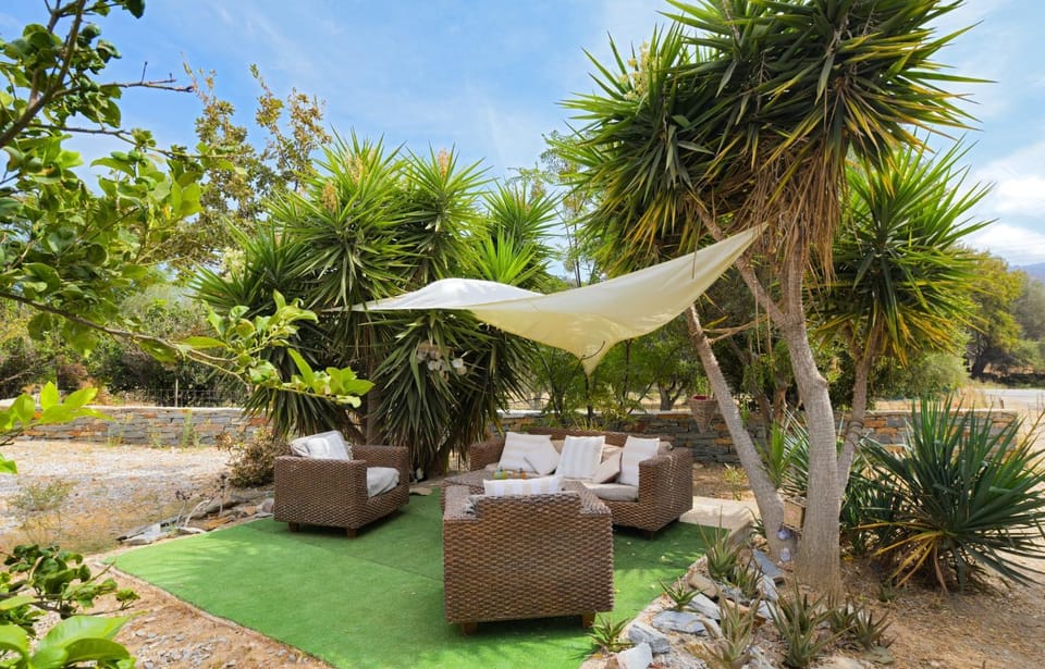 Natural landscape, Seating area