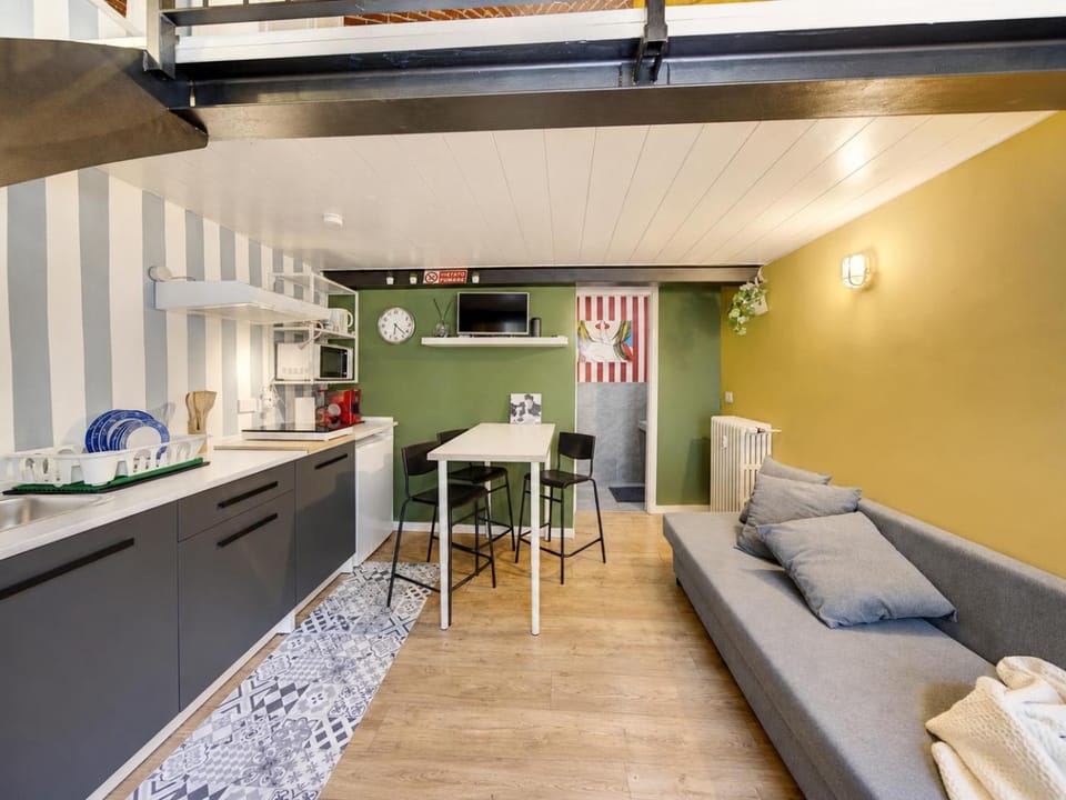 Bed, Kitchen or kitchenette, Living room, Photo of the whole room, Seating area, Dining area, Bedroom, pet friendly, stove