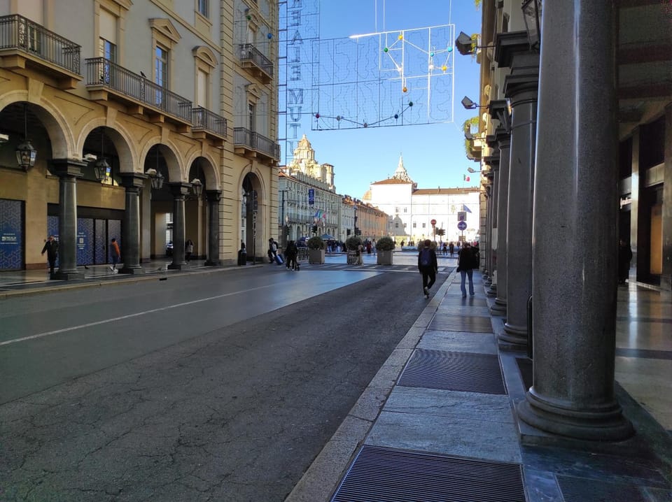 Day, Neighbourhood, City view, Street view, group of guests