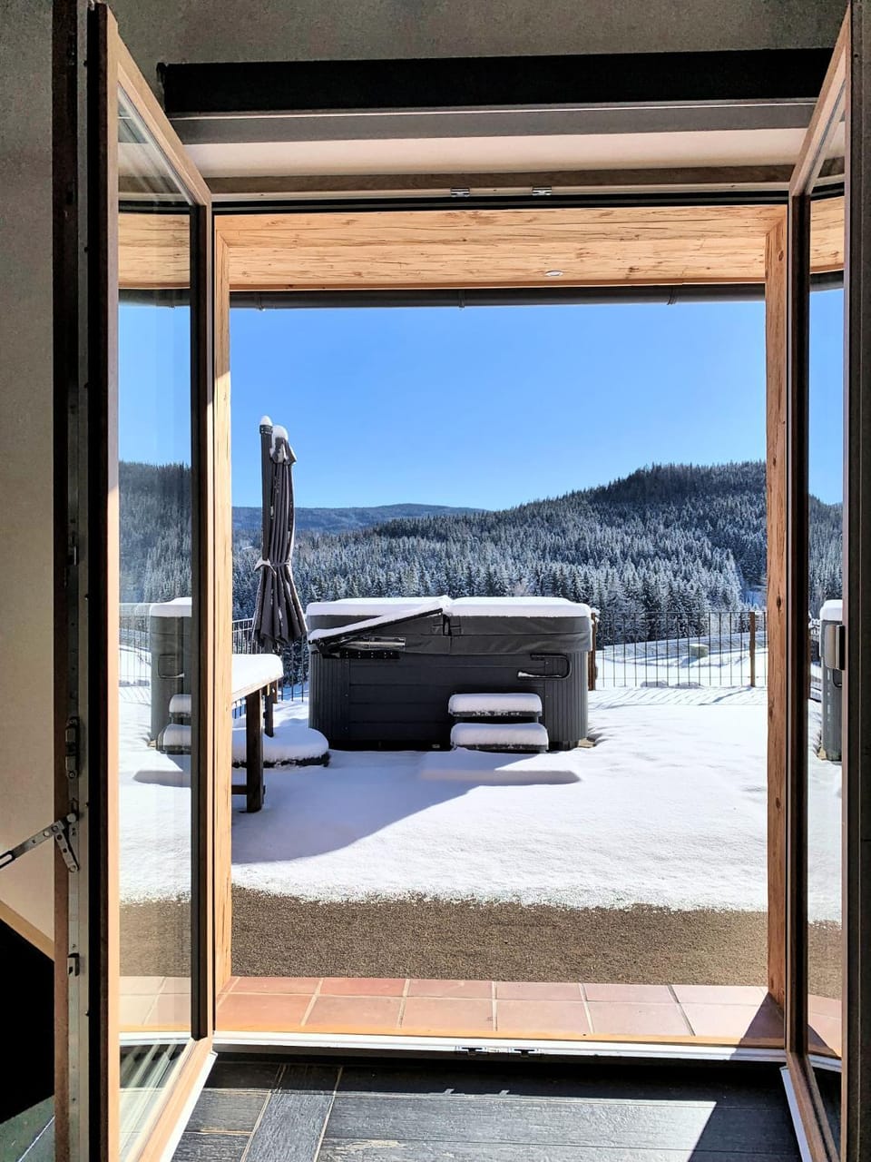 Winter, Hot Tub, Hot Tub, View (from property/room), Balcony/Terrace, Balcony/Terrace, Mountain view