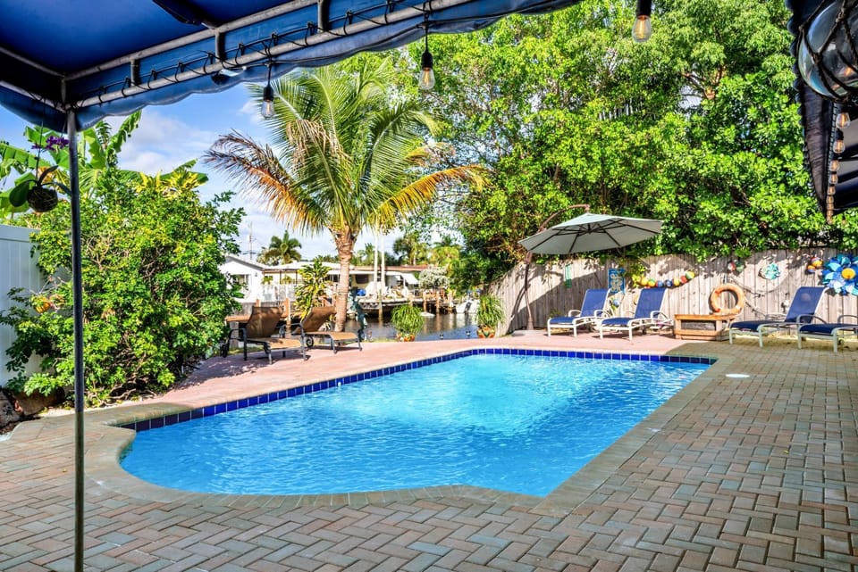 Patio, Garden, Garden view, Pool view, Swimming pool, Swimming pool, sunbed