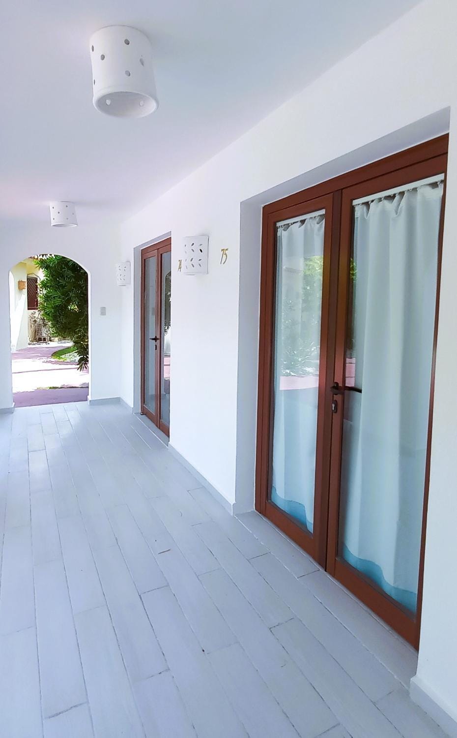 Patio, Facade/entrance