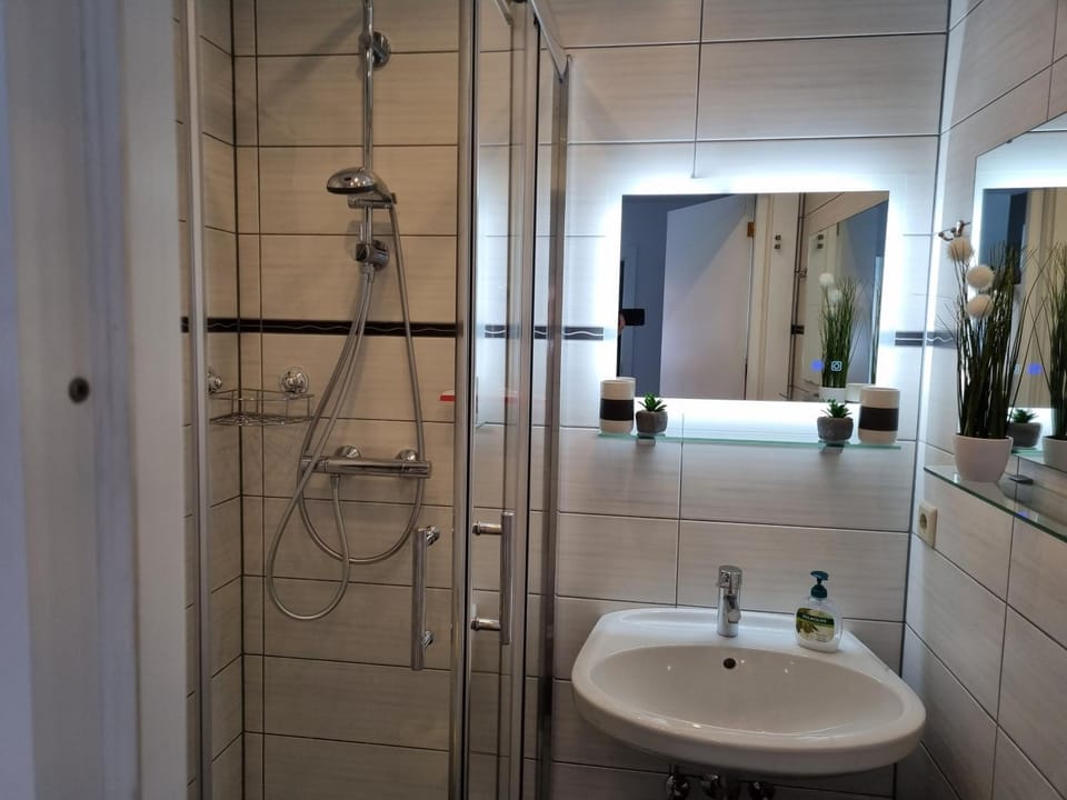 Shower, Bathroom