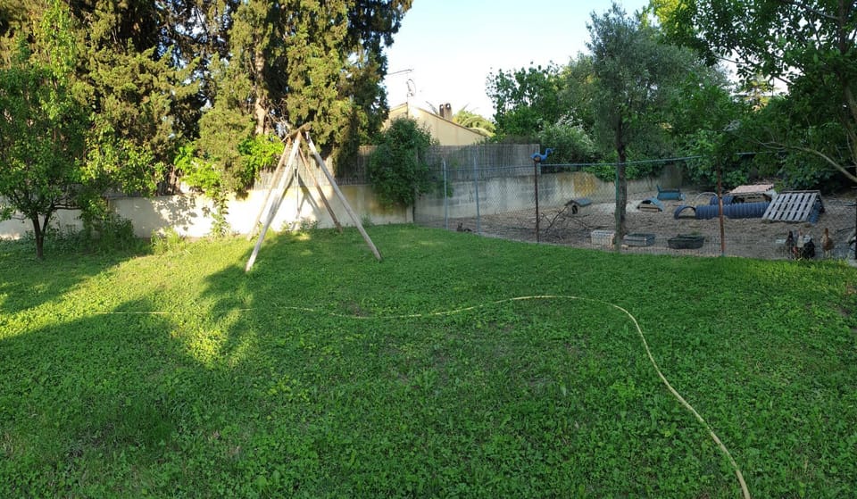 La maison autour du figuier Apartment in Provence-Alpes-Côte d'Azur