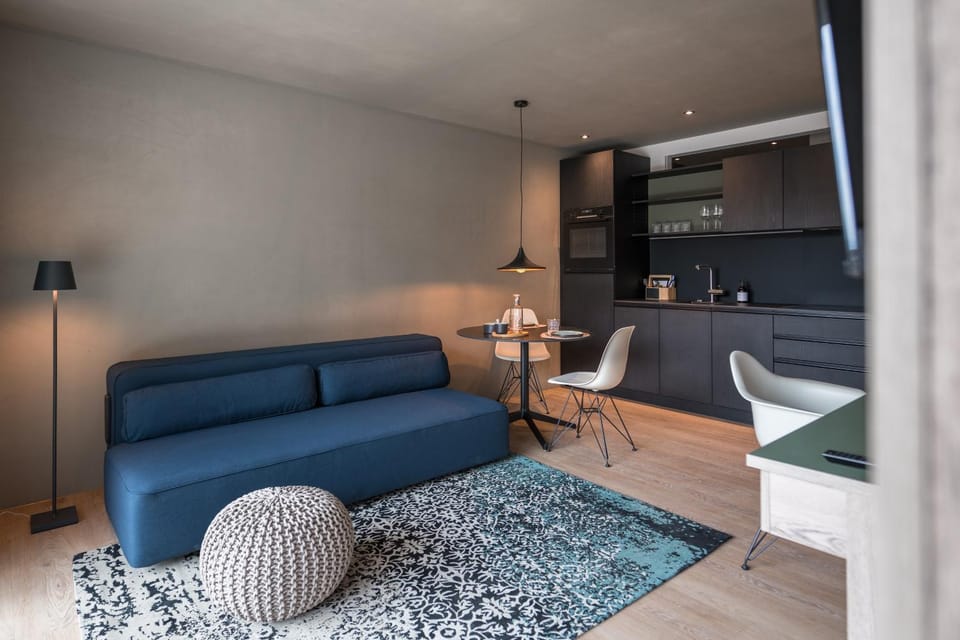 Kitchen or kitchenette, Living room, kitchen