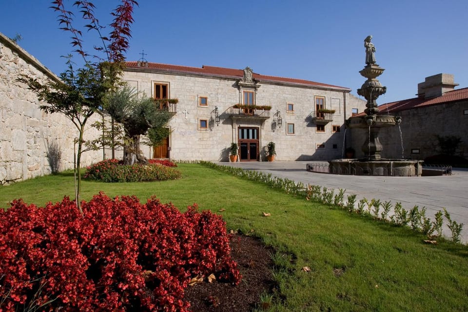 Property building, Facade/entrance, Spring