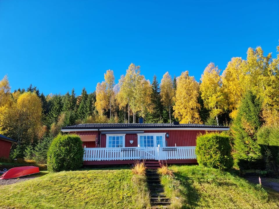 Property building, Natural landscape, Garden, Garden view