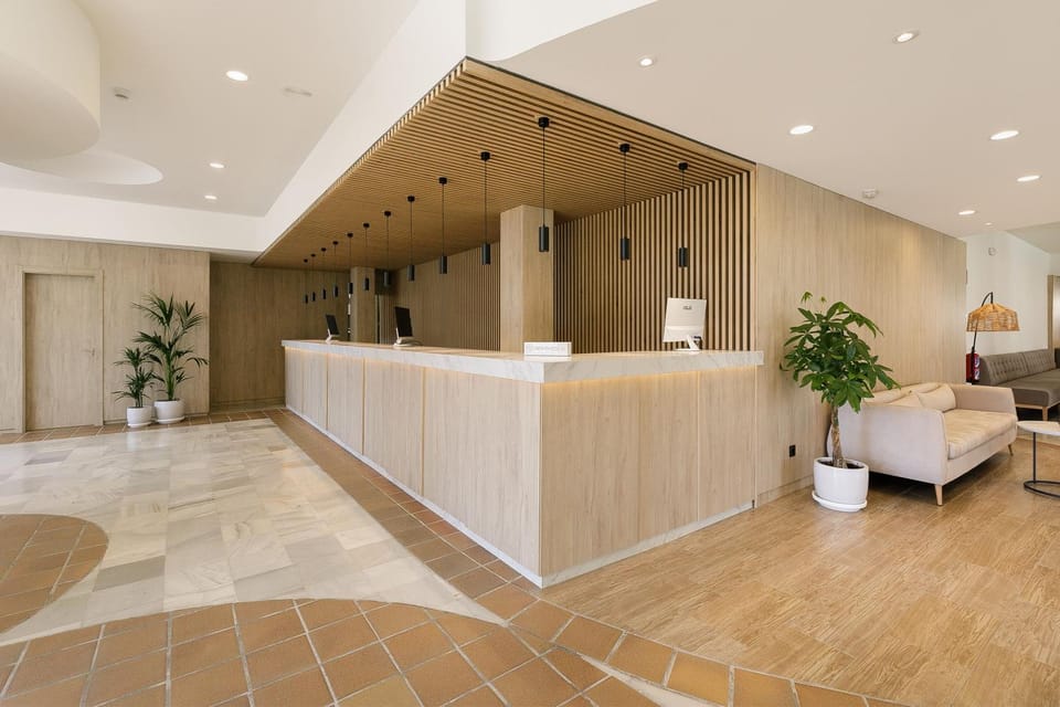 Facade/entrance, TV and multimedia, Lobby or reception