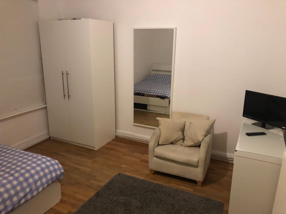 Bedroom, wardrobe