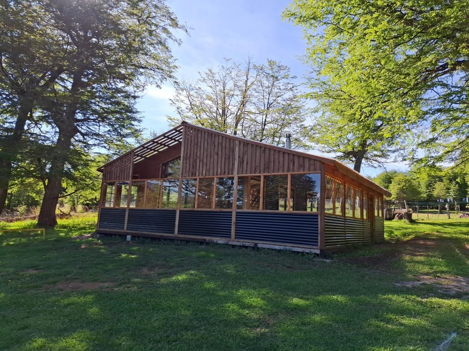 Cabaña y Domos El Pescador Coyhaique House in Chubut Province, Argentina